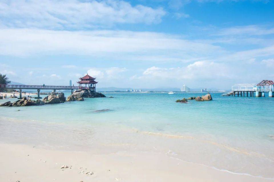 三亚最新旅游攻略，尽享热带魅力，畅游海岛风情！